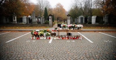 Część parkingu przy cmentarzu dla handlujących